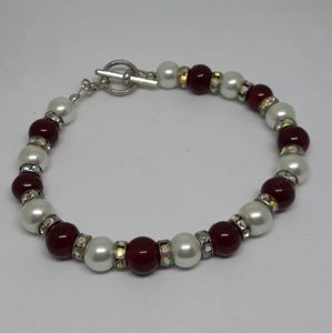 Beaded toggle clasp bracelet